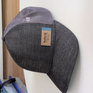 Hurley x The Classics Yupoong Gray Trucker Snapback Hat  Cap 2O/S